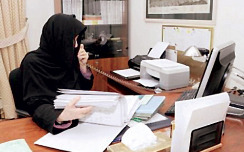 سعوديات يستنجدن بـ«المحاماة» لمواجهة توسع مشاريعهن الاستثمارية 