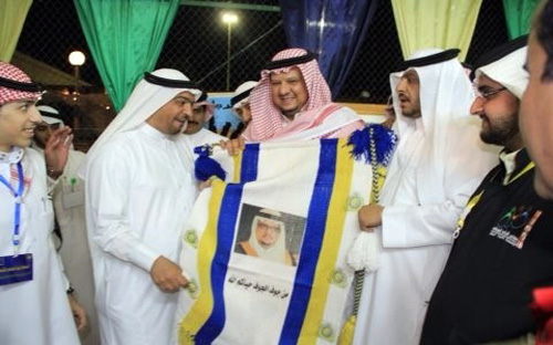 رئيس النصر يزور معارض «شباب الجوف»