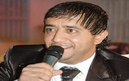 علي الديك ... التشبيح بالغناء