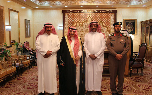 أمير منطقة الحدود الشمالية يستقبل اللواء المتقاعد السعيد 