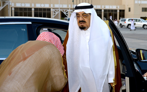رئيس هيئة البيعة يغادر الرياض متوجهًا إلى دبي 