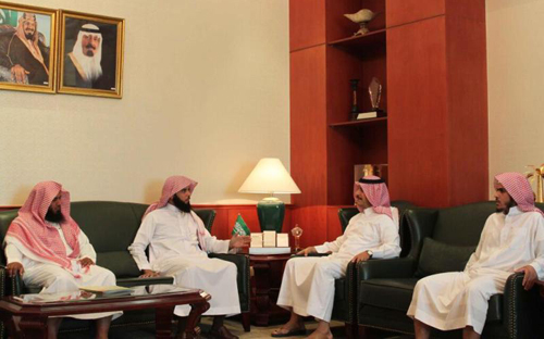 محافظ المجمعة يستقبل أعضاء مركز حياة لرعاية المتعافين من الإدمان