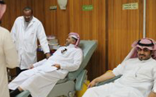 بلدية القريات تطلق حملة التبرع بالدم لضيوف الرحمن 