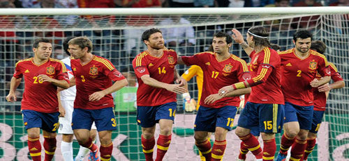 دل بوسكي يبحث عن بدائل هجومية لاستعادة بريق المنتخب الإسباني 