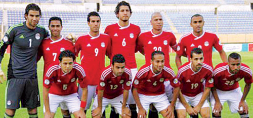 بعثة منتخب مصر تخرج من «قرية البضائع» بمطار القاهرة خوفاً من الجماهير والإعلام