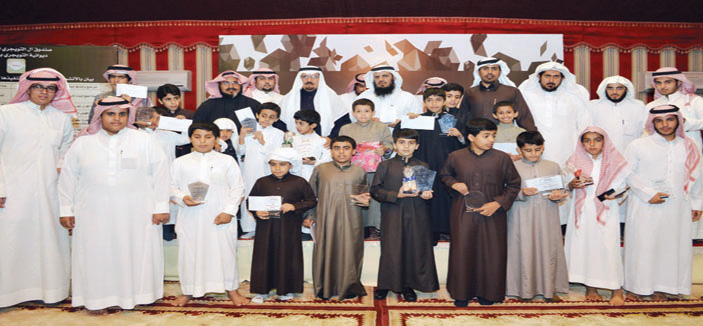 تكريم الفائزين بمسابقة حفظ القرآن والسنة لأبناء ديوانية التويجري 