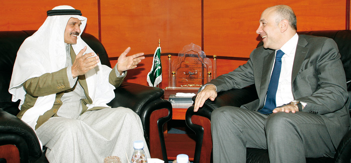 الرئيس التنفيذي لـ(زين) يزور الجزيرة 