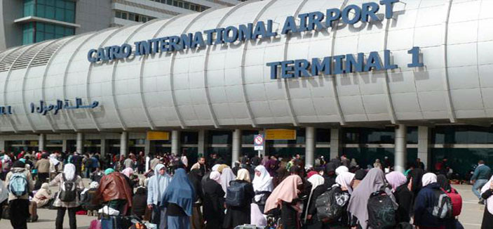 سقوط شنطة من سير التحميل يكشف محاولة تهريب «الترامادول» بمطار القاهرة 