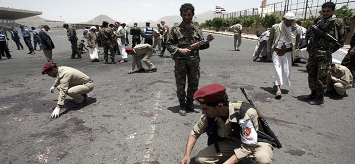 مقتل جنديَّين يمنيَّين وإصابة 11 بانفجار استهدف حافلة عسكرية 