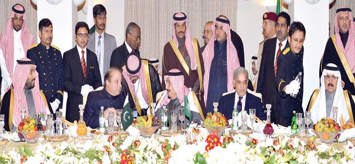 ولي العهد ورئيس الوزراء الباكستاني يشرفان حفل عشاء السفارة السعودية 