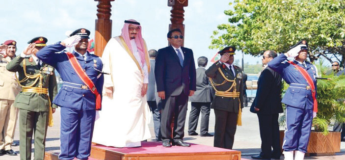 الأمير سلمان يهنئ رئيس وشعب المالديف على نجاح الانتخابات .. ويؤكد وشائج الأخوة بين البلدين 