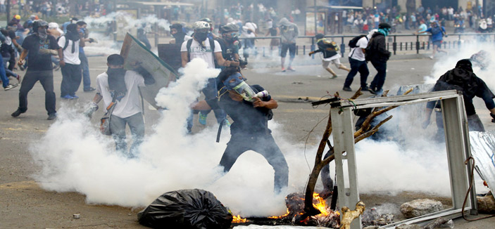 تظاهرات للمعارضة على وقع قرع الأواني في فنزويلا احتجاجاً على نقص المواد الأساسية 