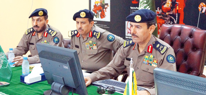 اللواء العمرو يدشن النظام الإلكتروني لصيانة سيارات وآليات الدفاع المدني 