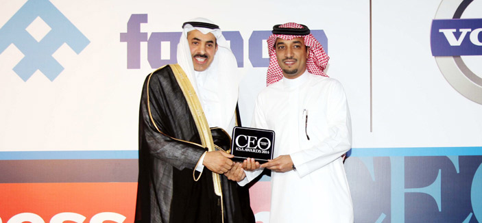 رئيس «موبايلي» يتوج بجائزة أفضل رئيس تنفيذي في قطاع الاتصالات 