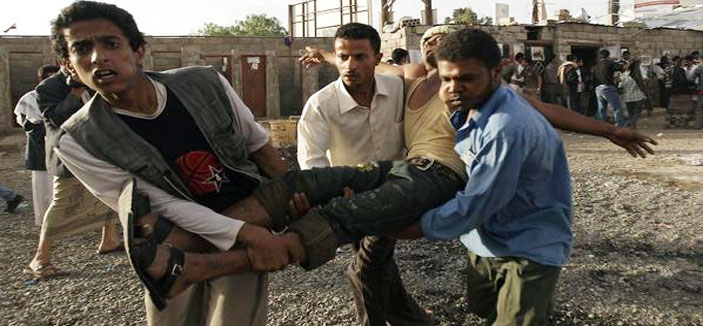 نجاة سياسي يمني بارز ومقتل نجله ومرافقه من محاولة اغتيال .. ومقتل ستة جنود في هجوم للقاعدة 
