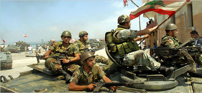 الجيش اللبناني يوقف مطلوباً «في عمليات إرهابية» وسبعة مسلحين سوريين   