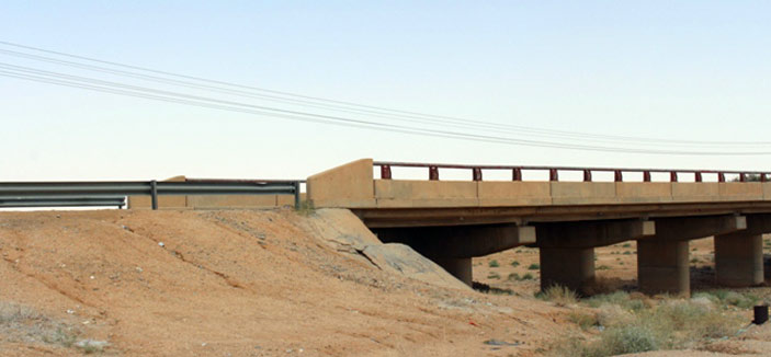 طريق وادي الرشـا يعاني من إهمـال الصيانة ..! 