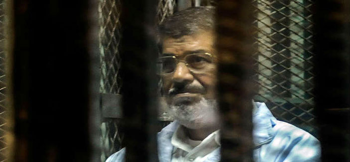 تأجيل محاكمة مرسي و 14 من قيادات الإخوان بتهمة قتل المتظاهرين لـ 3 مايو 