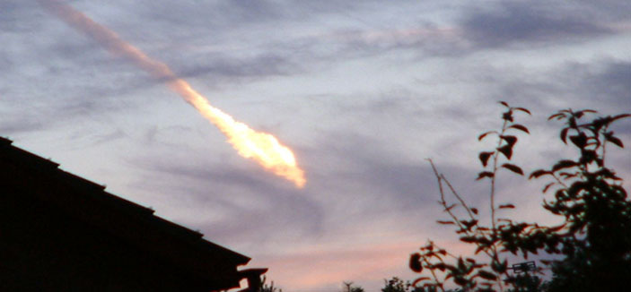 فلكية جدة: ذروة تساقط «شهب القيثاريات» .. اليوم 