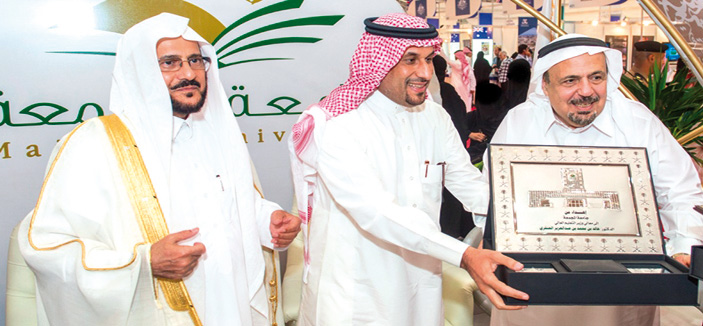 جناح جامعة المجمعة يستقبل عدداً من الوزراء ومديري الجامعات السعودية والأجنبية 
