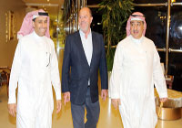 رئيس الاتحاد الدولي للكاراتيه يصل إلى الرياض