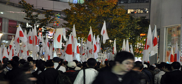 مظاهرات في اليابان بسبب السياسات الاقتصادية لرئيس الوزراء 