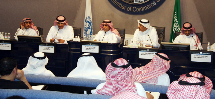 «العمل» تدرس استرداد قيمة رسوم رخصة العمل للمغادرين بخروج نهائي 