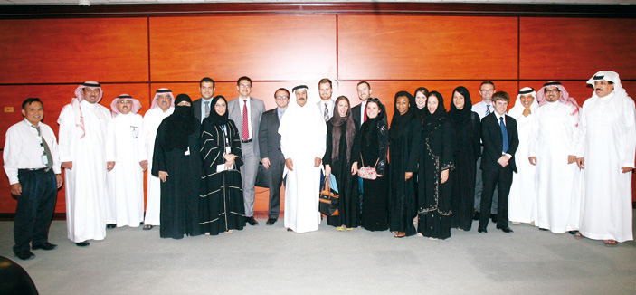 وفد جامعة هوبكنز الأمريكية يلتقي أسرة تحرير «الجزيرة» 