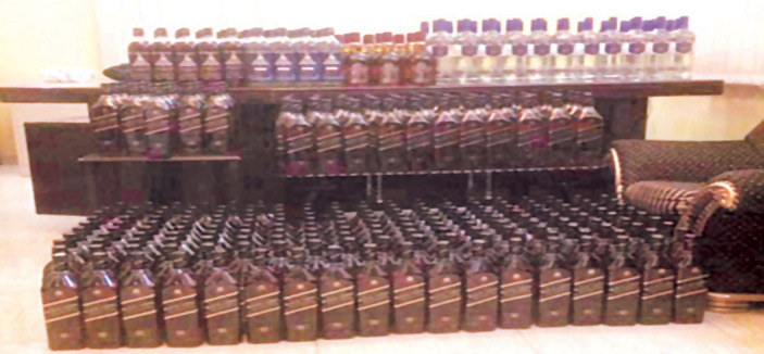 جدة: ضبط أربعة معامل خمور و81 برميلاً 