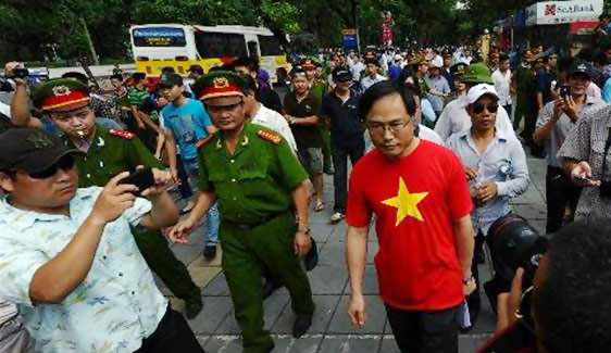 أربعة آلاف صيني ينتظرون إجلاءهم من فيتنام 