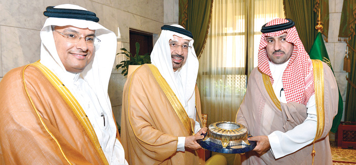 أمير منطقة الرياض يستقبل عددًا من الوزراء والمسؤولين المهنئين 