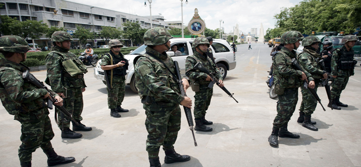 المجلس العسكري الحاكم في تايلاند يستدعي مسؤولين حكوميين سابقين 