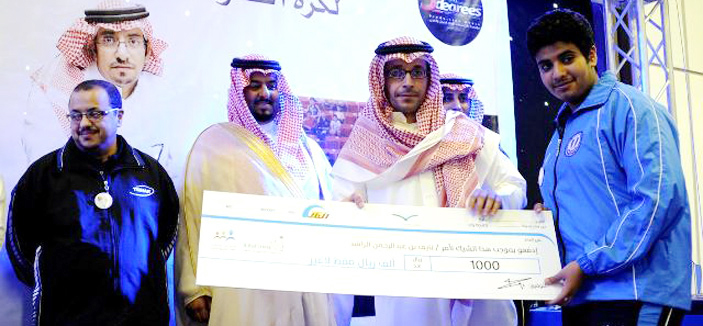 محافظ وأهالي الغاط يكرمون أبطال المملكة لكرة الطاولة 