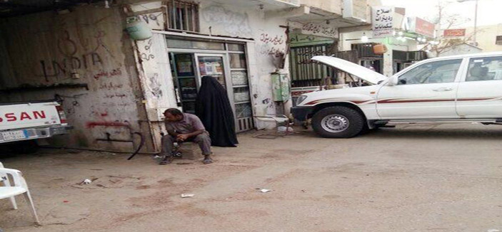 تسوُّل لافت للنساء في المنطقة الصناعية بعنيزة 