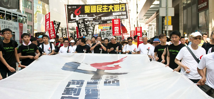 آلاف المتظاهرين في هونغ كونغ يحيون ذكرى ساحة تيان إنمين 