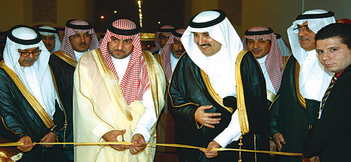 أمير الرياض يتوج الفائزين في مسابقة السفير ويثني على مستوى المعرض 