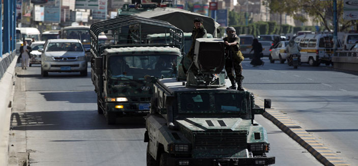 اليمن: اختطاف أجنبي ومقتل ضابط وإقالة محافظين 