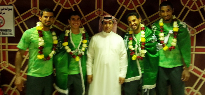 اتحاد التنس يستقبل أبطال التنس في مطار الملك خالد