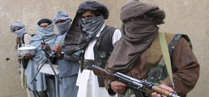 المئات من المسلحين يهاجمون منطقة بشرق أفغانستان  
