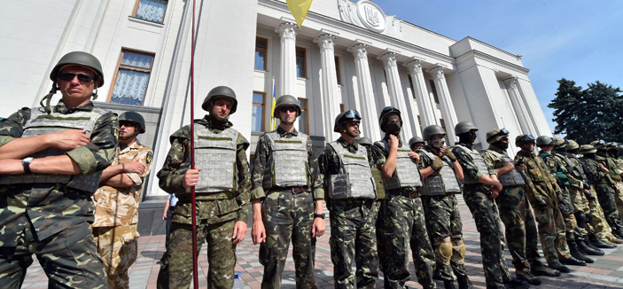 اشتباكات في شرق أوكرانيا .. وترشيح وزير دفاع أوكراني جديد 
