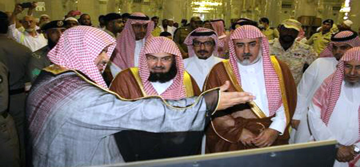 الرئيس العام للمسجد الحرام ومدير جامعة الإمام يزوران صفة العمرة 