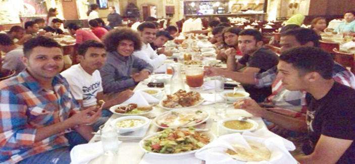 دكتور سعودي يطلق مشروع إفطار مجاني بالولايات المتحدة الأمريكية 