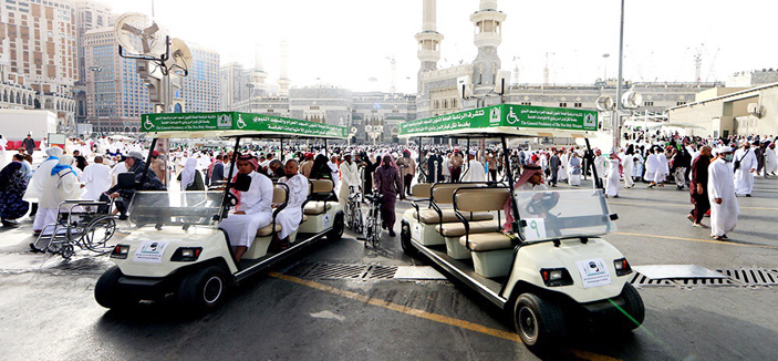 نقل 120 ألف زائر إلى المسجد الحرام عبر سيارات القولف 