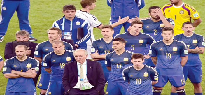 جروندونا رئيس اتحاد الكرة الأرجنتيني: أتمنى أن يستمر سابيلا في منصبه 