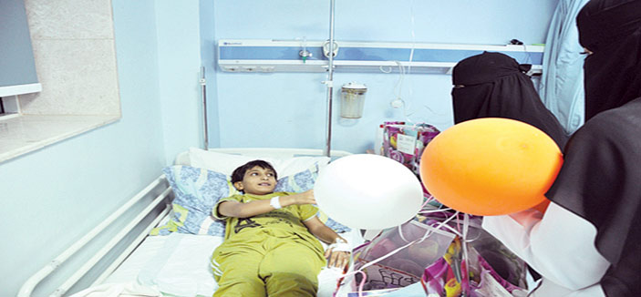 الندوة العالمية للشباب الإسلامي تعايد مرضى مستشفى الولادة والأطفال ببريدة 