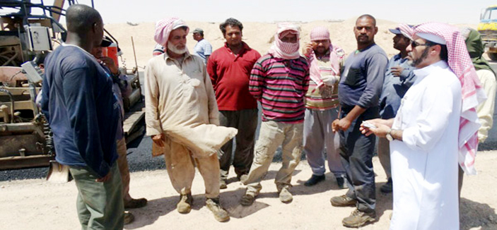 مكتب عمل حفر الباطن يوقف عمالة تعمل تحت الشمس 