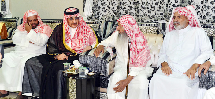 الأمير محمد بن نايف نقل تعازي القيادة لأسرة وذوي الفريق السواط 