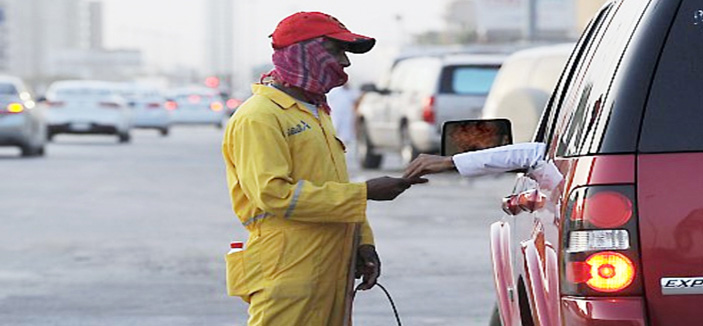 أمانة منطقة الرياض تضبط عمالا ينتحلون شخصية عمال النظافة بحثا عن المال 