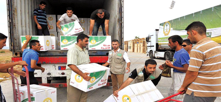 الحملة الوطنية السعودية لنصرة الأشقاء السوريين توزع 1000 حصة غذائية 