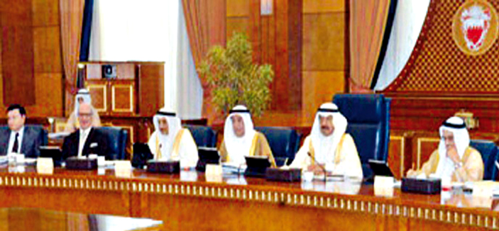 مجلس الوزراء بمملكة البحرين يشيد بمواقف خادم الحرمين الشريفين في مكافحة الإرهاب 